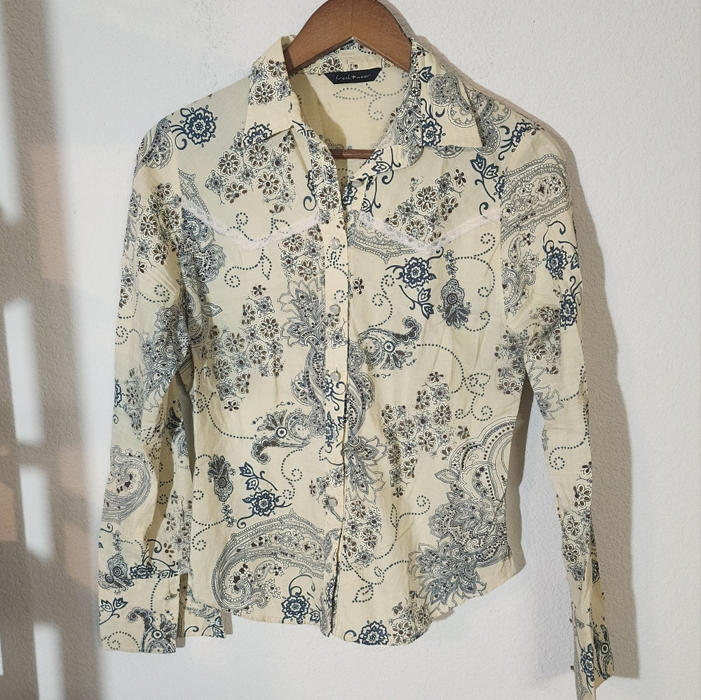 Fresh wear vintage shirt medium.‎            Bin 30